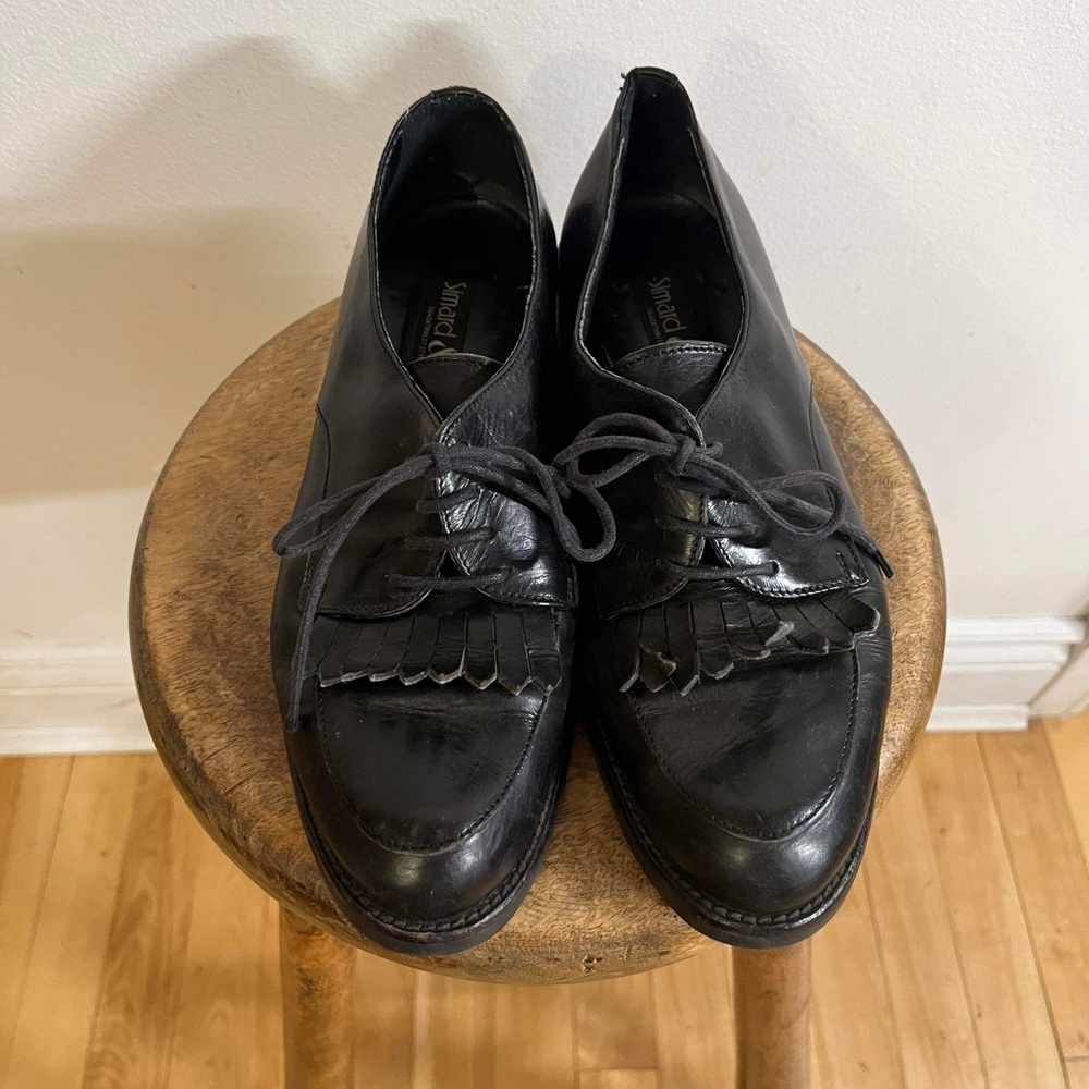 Vintage flat shoes